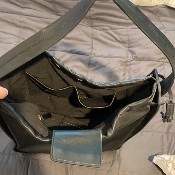 Black French connection bucket hobo bag - Picture 2 of 5